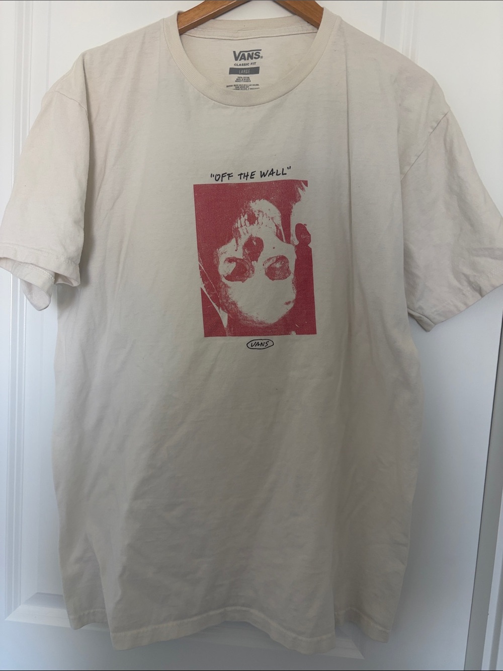Vans Cream Tee with Red Graphic 'Off The Wall'
